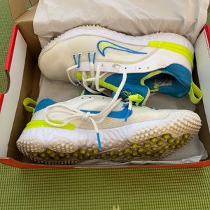 야구 나이키 허라취 9 인조잔디화