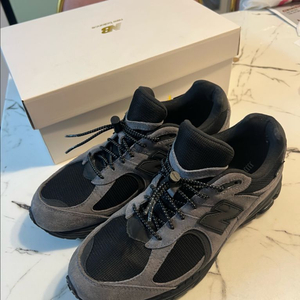뉴발란스 x JJJJound 2002R 고어텍스 275