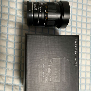 티티아티산 11m f2.8 풀프 소니마운트 판매합니다.