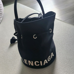 발렌시아가 버킷백xs