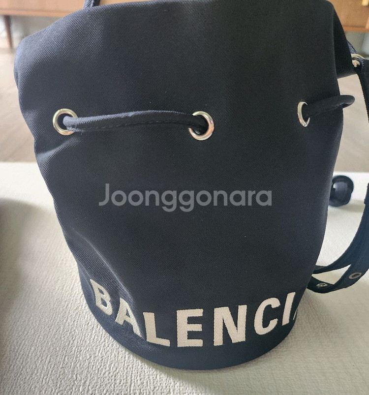 발렌시아가 버킷백xs--2