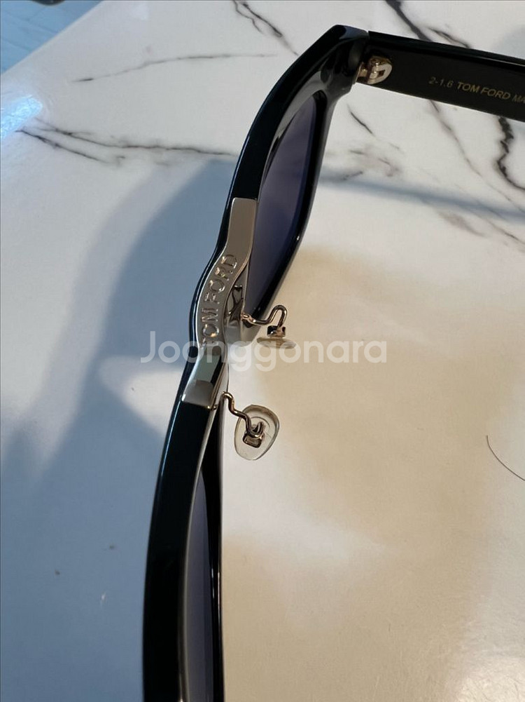 톰포드 선글라스 TF9355 블랙 팝니다.--2