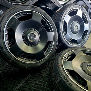 벤츠 S클래스 신형 마이바흐 스타일 20인치 휠타이어