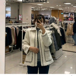 블랙컬러, 새상품) 베스띠벨리 트위드 양털 코트자켓