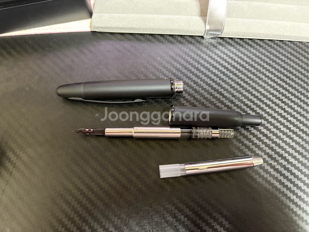 파이로트 캡리스 만년필 매트블랙 EF팝니다.--2