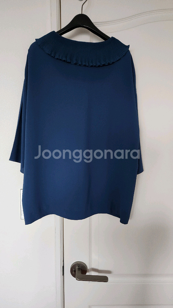 르베이지 블라우스 티셔츠--1