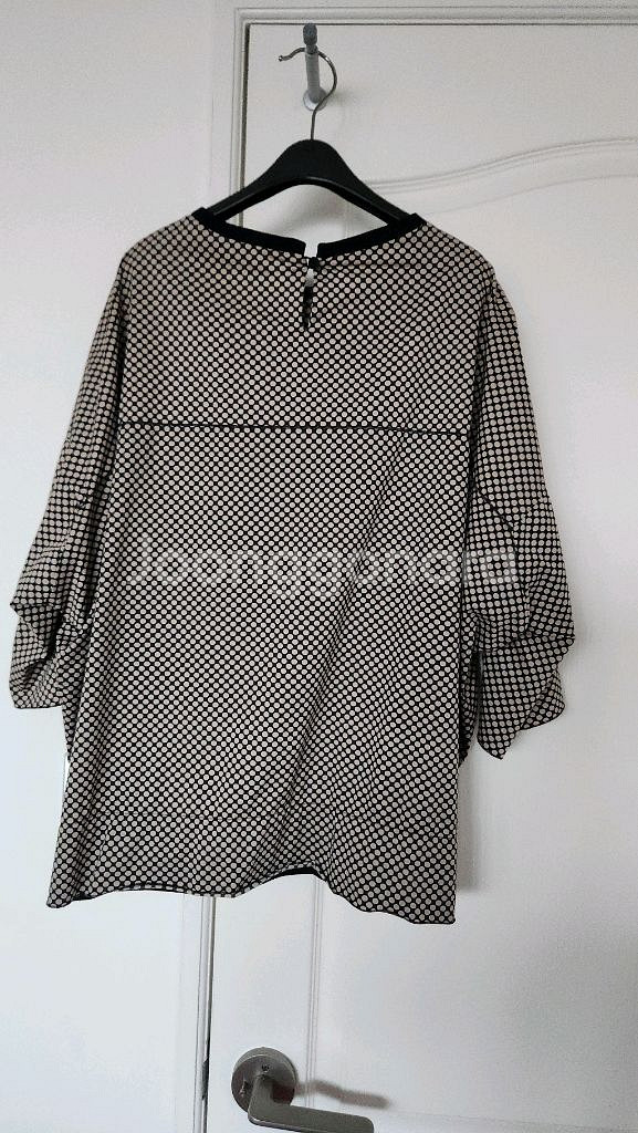 르베이지 블라우스 티셔츠--5