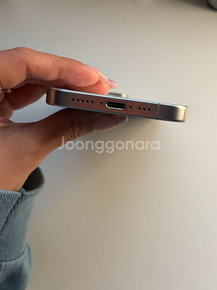 아이폰 15프로 화이트티타늄 1테라 1tb--5