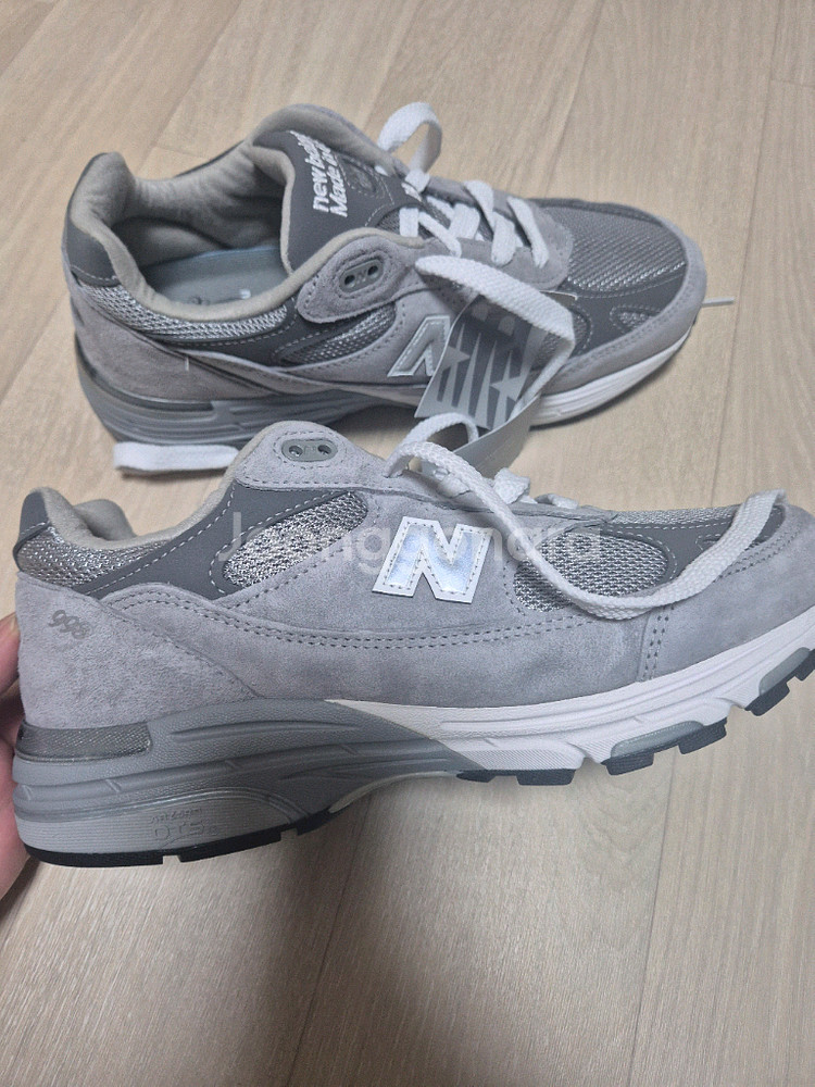 뉴발란스 우먼 R993 그레이 새상품 255 2E--0