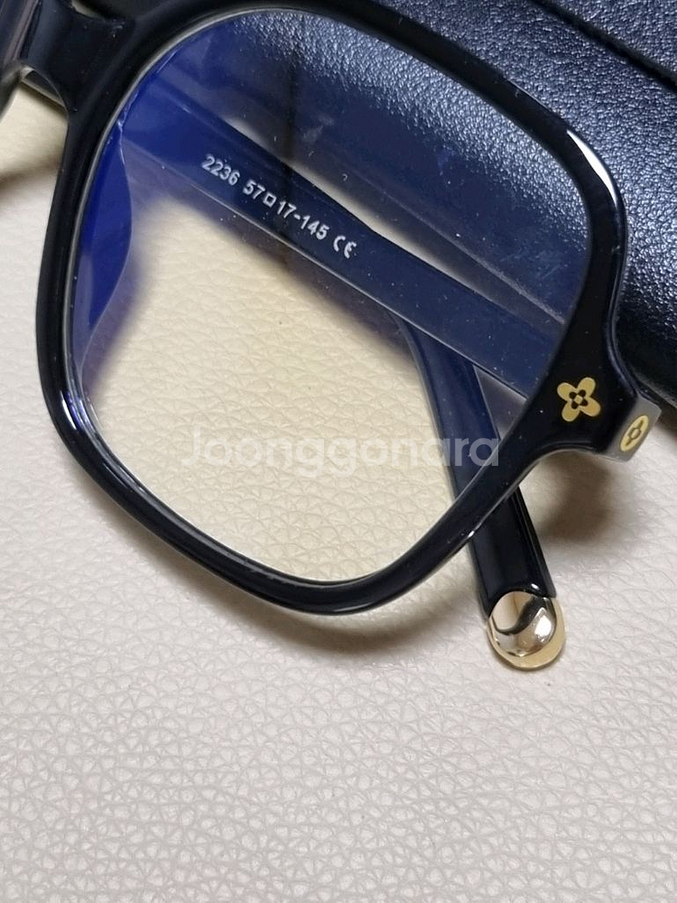 모노그램 금장 선글라스--8