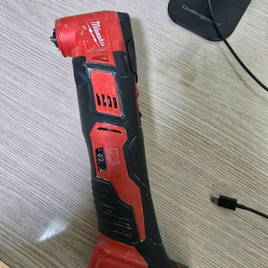 밀워키 멀티커터