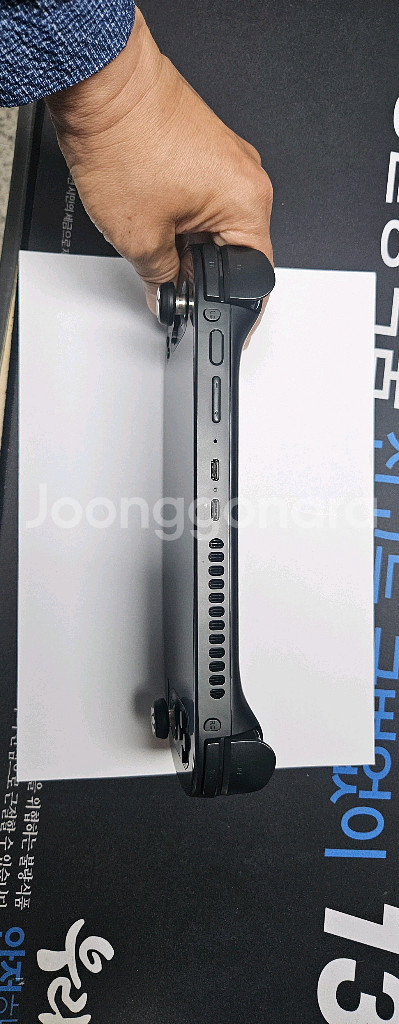 아야네오 2s 7840u 32G + 4T 판매합니다.--3