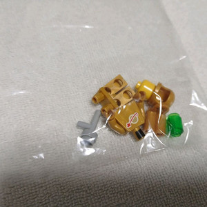 레고 21358 우주인(금색,청록) 한세트 팝니다