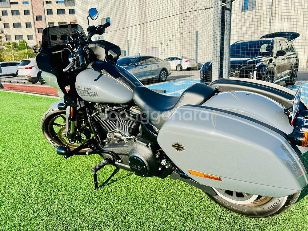 할리데이비슨 로우라이더st(22년식)--1