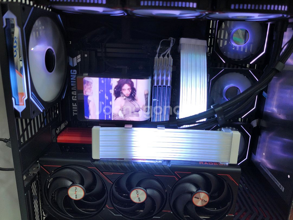 9800X3D + 9070XT 튜닝 컴퓨터 판매합니다--2
