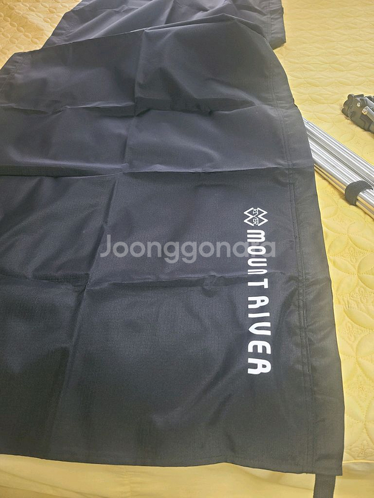 니모 오라 25L + 마운트리버 와이드 코트 판매합니다--2