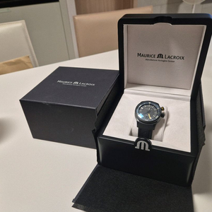모리스라크로와 폰토스S 블랙DLC 42mm 판매