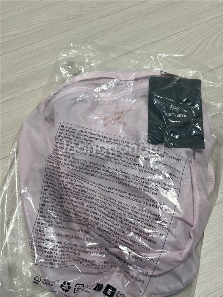 아크테릭스 헬리아드15 글로우핑크 새상품--1