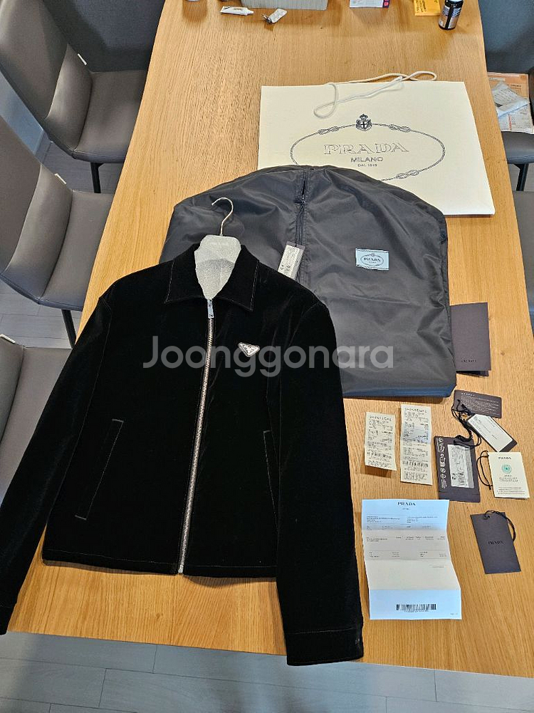 [330만원] 프라다 벨벳 블루종 자켓 블랙 M--0