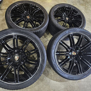 포르쉐 카이엔 958 GTS 스타일 21인치 휠타이어