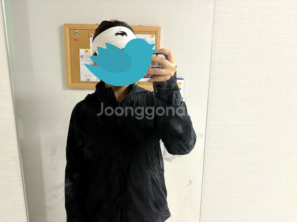 룰루레몬 블랙 바람막이 여성용 거의 새상품(정가 24만--2