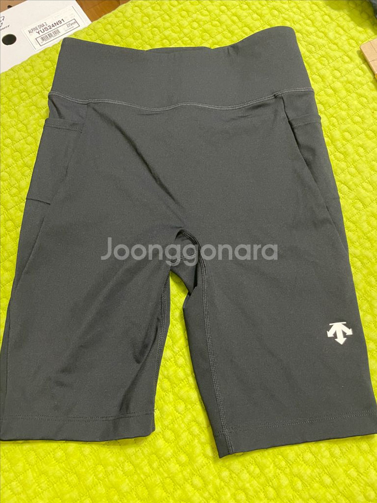 데상트 여성용 러닝용 기능성 타이즈--1