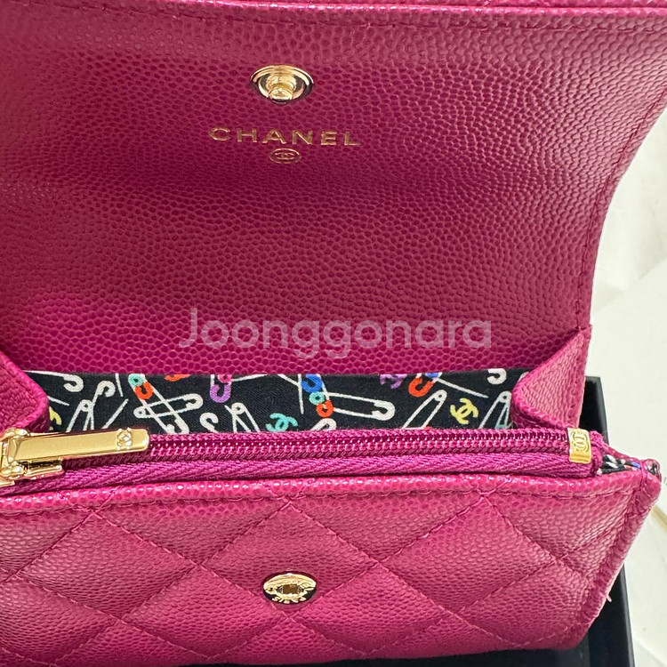샤넬 시즌 캐비어 똑딱이 카드지갑 푸시아핑크 새제품--3