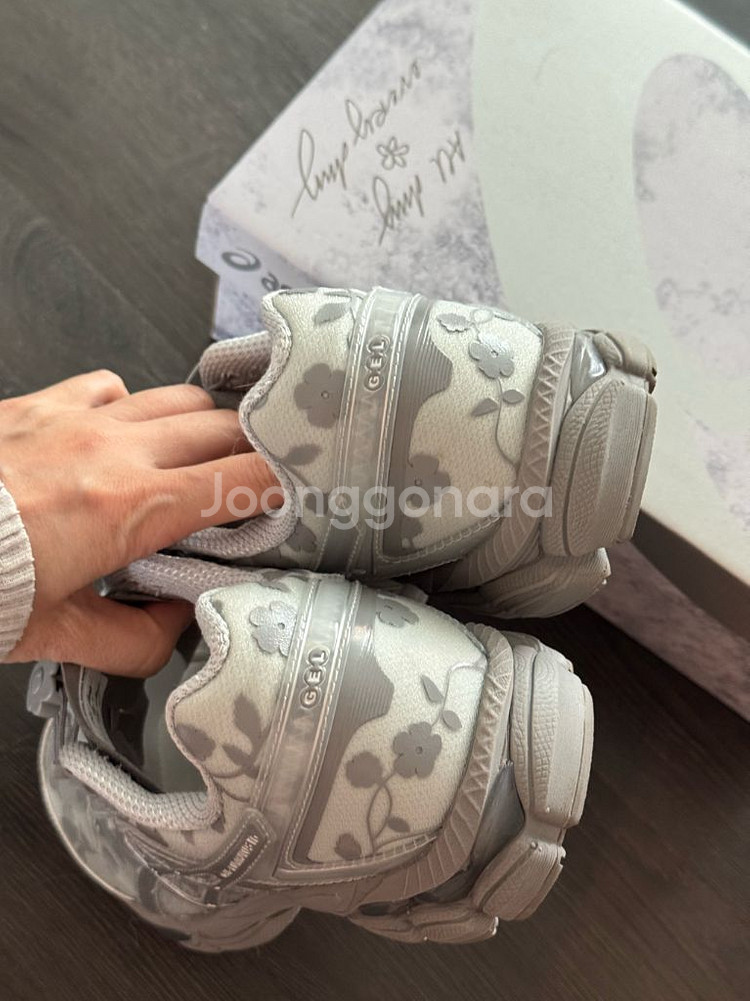 세실리아반센 아식스 250--1