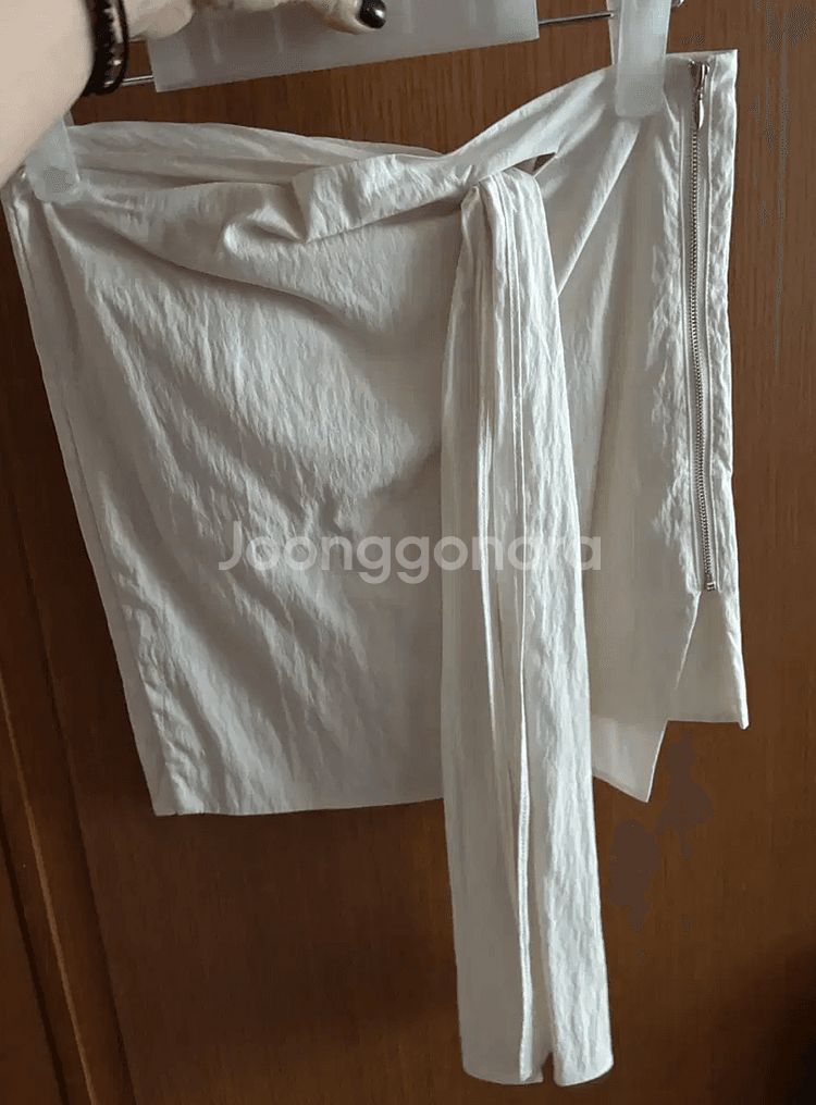 르에 lea TWIST ONE OFF SHOULDER--2