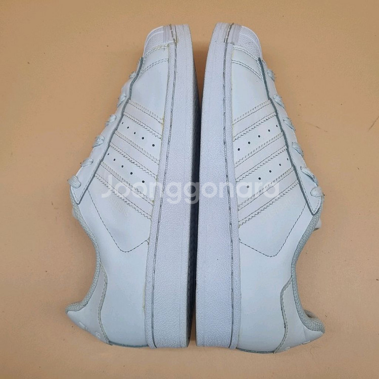 아디다스 슈퍼스타 화이트 여성운동화240--4