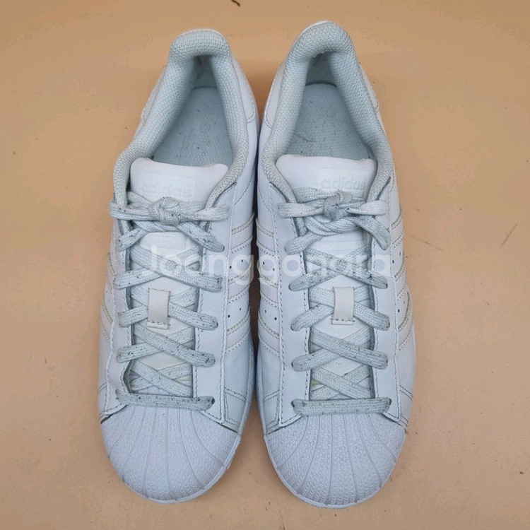 아디다스 슈퍼스타 화이트 여성운동화240--1