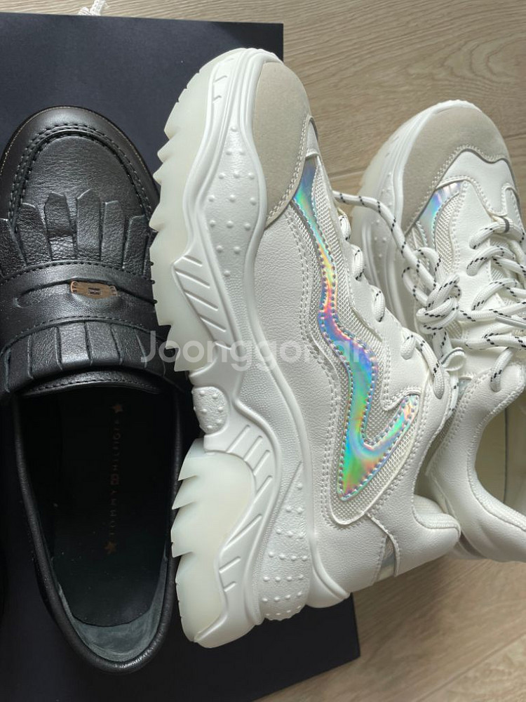 새신발ㅡ타미힐피거 로퍼.--7