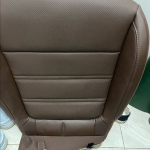 올뉴소렌토 (브라운 운전석 시트)거의새것