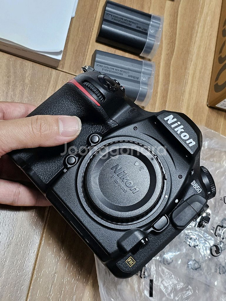 니콘 D850 풀박스 팝니다.--1