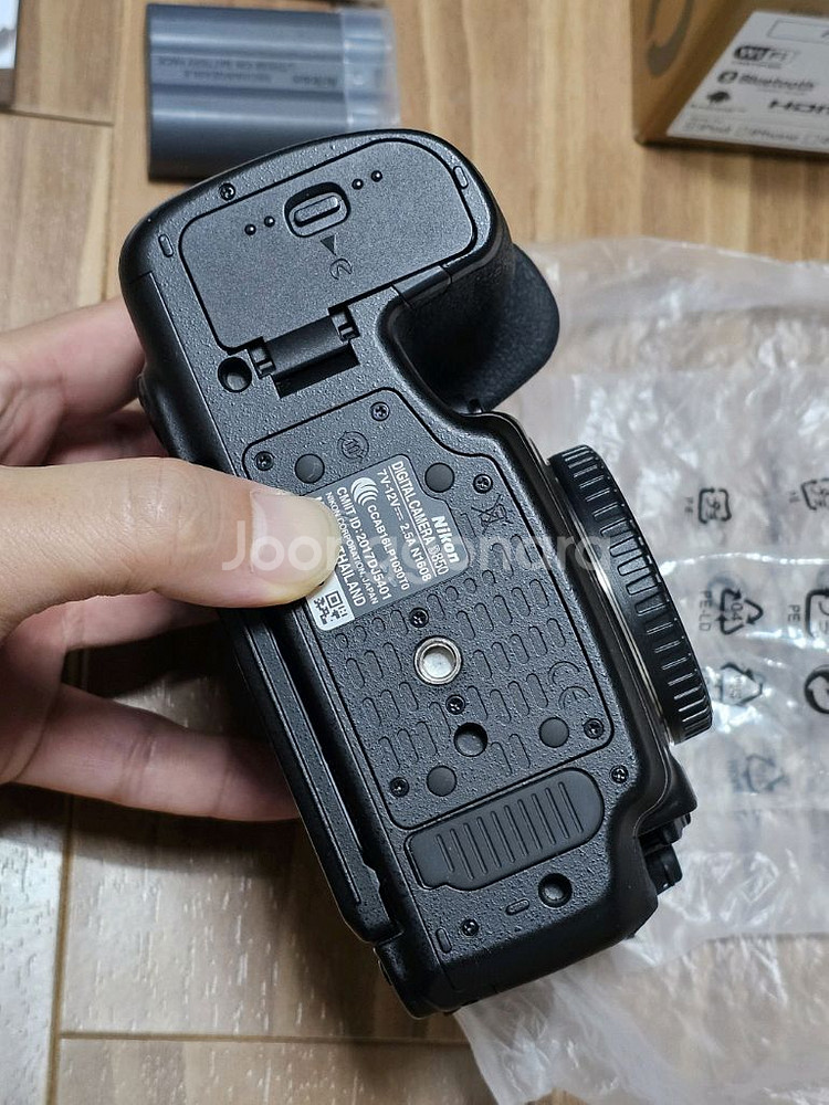 니콘 D850 풀박스 팝니다.--2