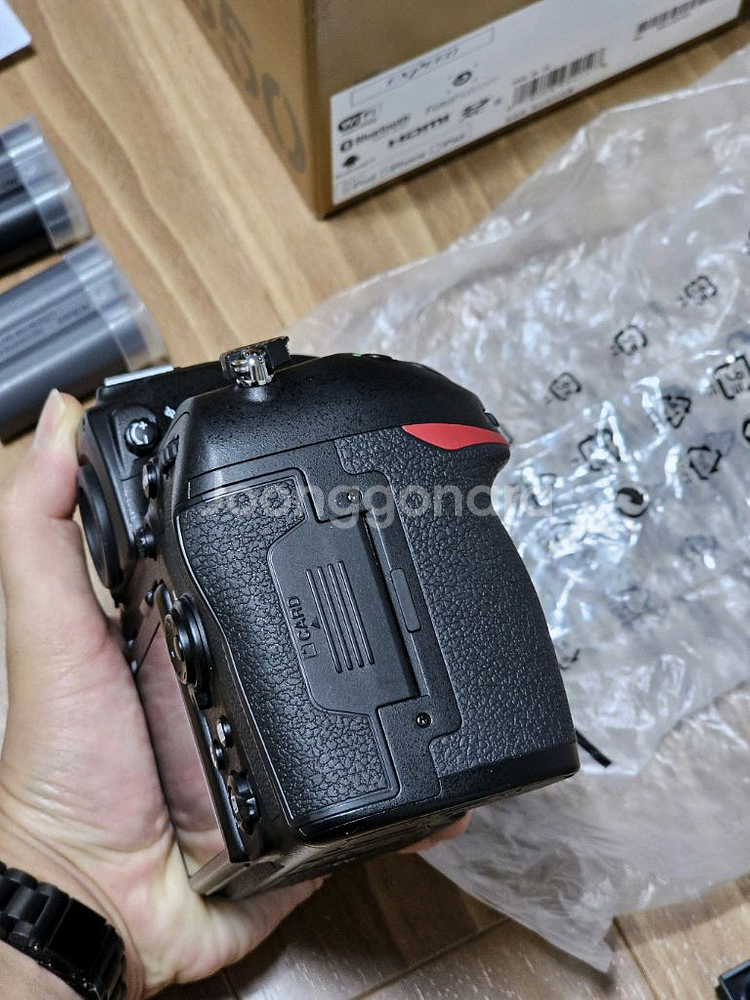 니콘 D850 풀박스 팝니다.--5