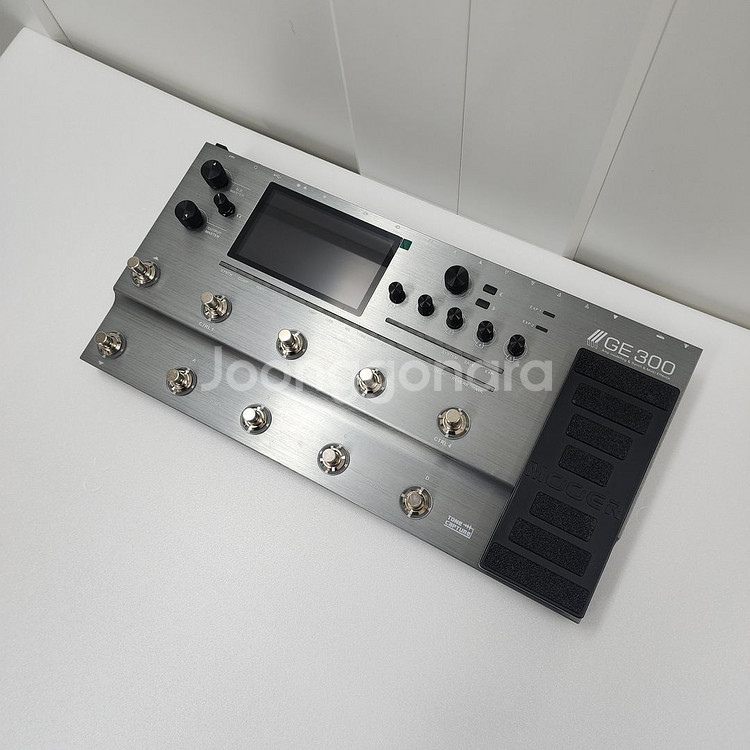 무어 일렉기타 멀티이펙터 GE300--2