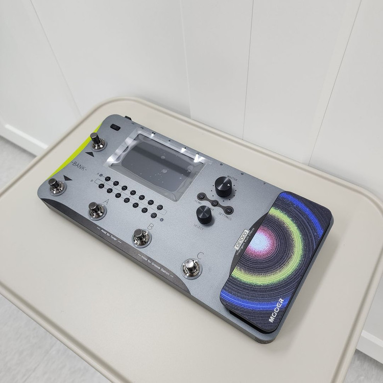 무어 충전식 일렉기타 멀티이펙터 GE1000 Li 이미지