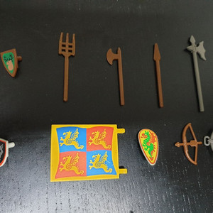 올드레고 소품. 방패. 깃발 판매합니다