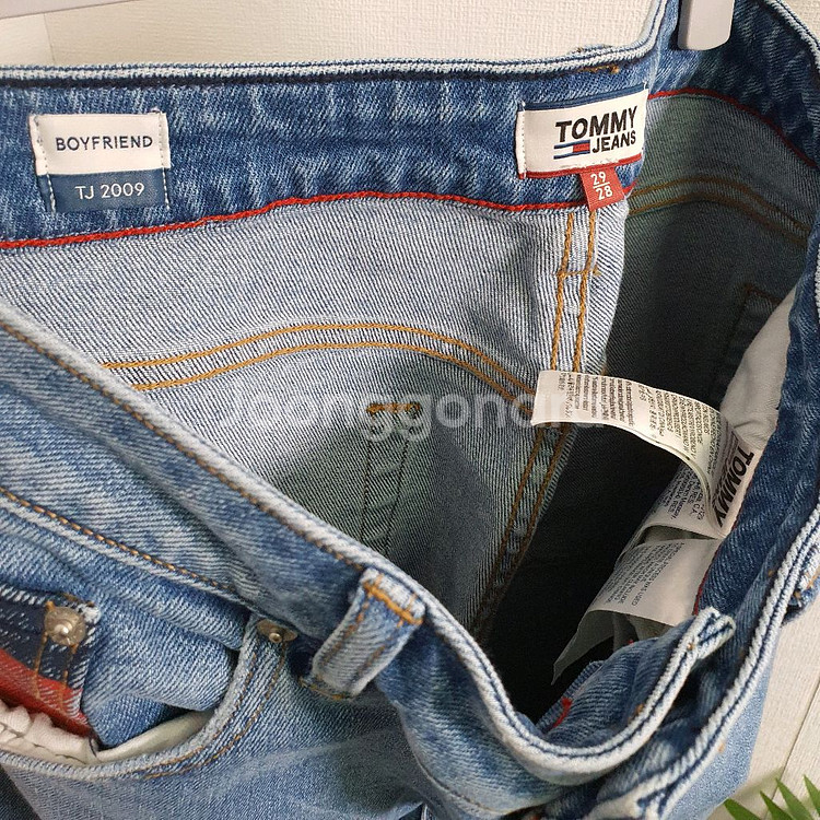 타미힐피거 보이프렌드핏 데미지 청바지--4