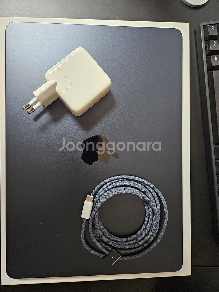 맥북에어 m4 13 512G 미드나이트--1