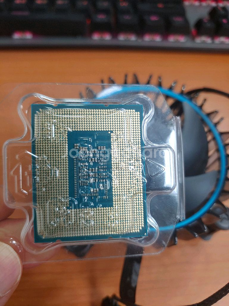 인텔 12세대 펜티엄 골드 G7400 CPU--1