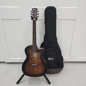 콜트 OM바디 올솔리드 기타 CORE-OC OPBB