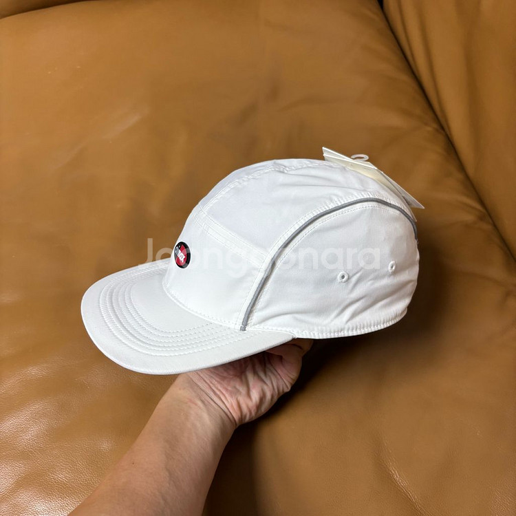 슈프림x나이키 에어맥스 화이트 캠프캡 모자 White--3