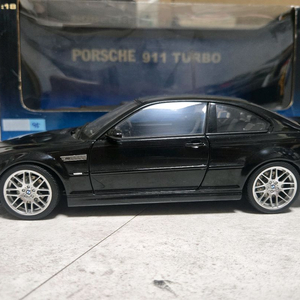 1:18 오토아트 E46 CSL 무하자무박 모형 팝니다