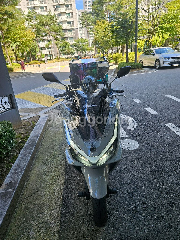 25년식 pcx125 풀옵션 팝니다(5300km)--2