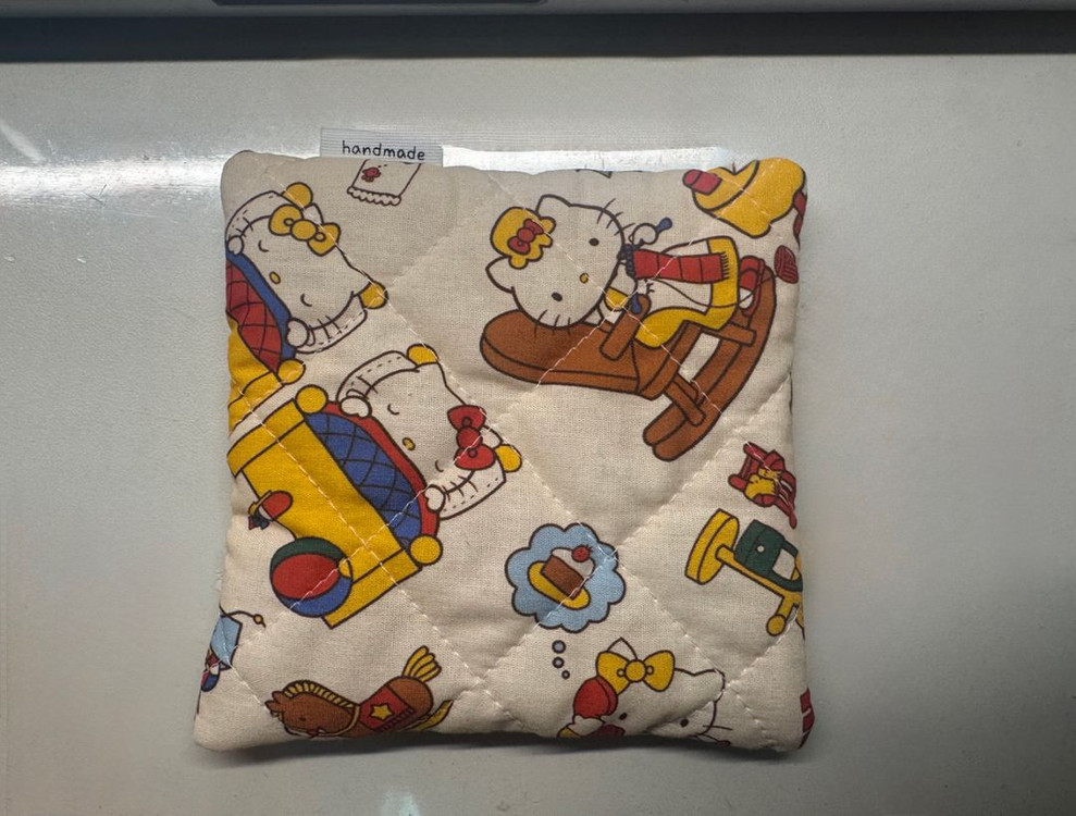 헬로키티 헨드메이드 티코스터 컵받침 이미지