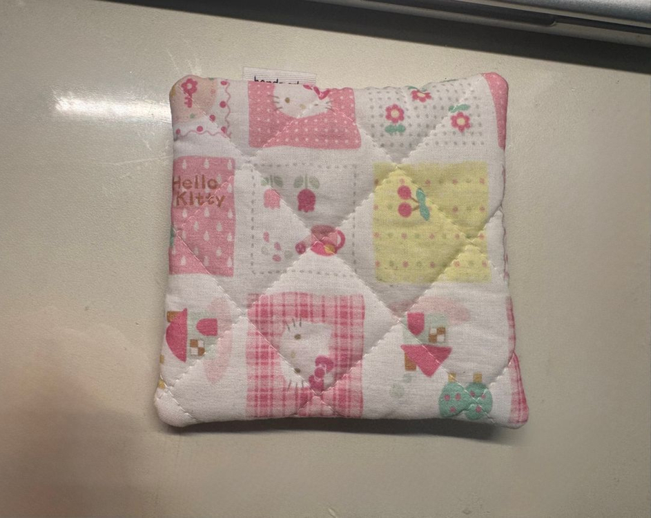 헬로키티 헨드메이드 티코스터 컵받침 이미지