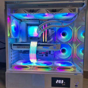 7800x3d + 5070 올화이트 컴퓨터 본체[서울]