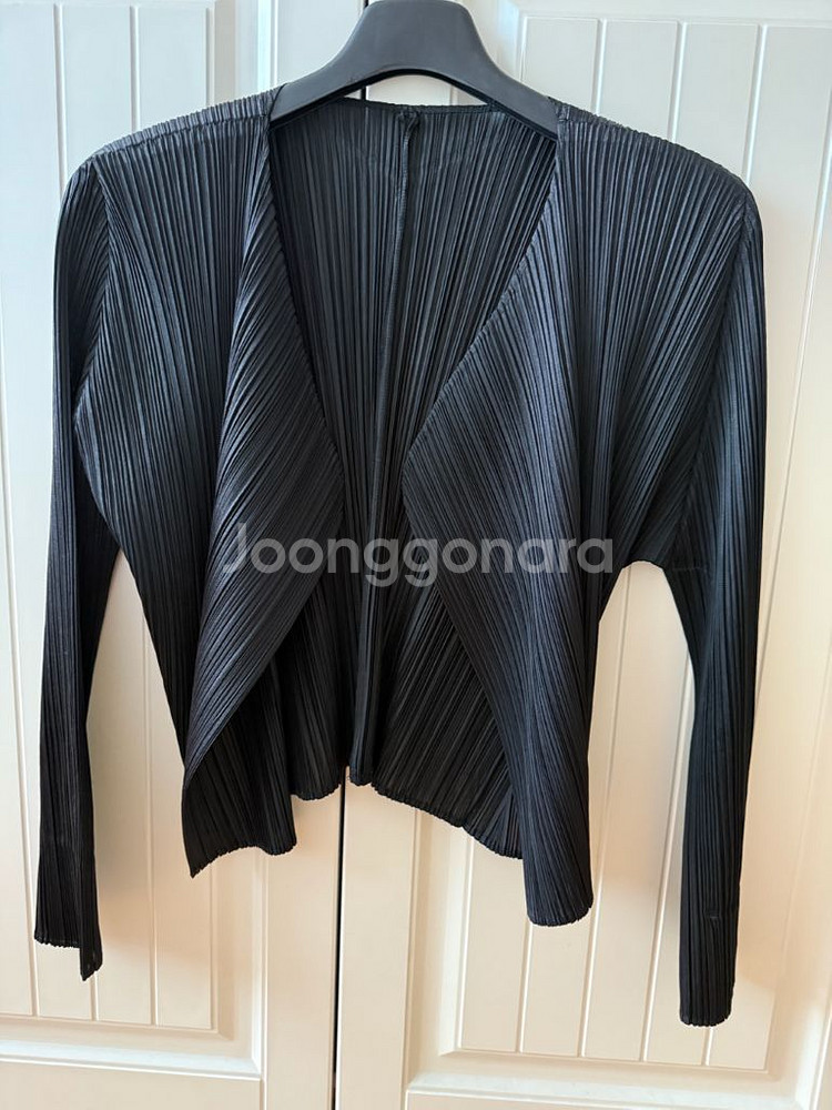 플리츠플리즈 블랙가디건--0
